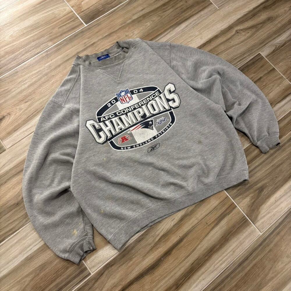 Vintage Patriots 2004 Gray NFL Crewneck